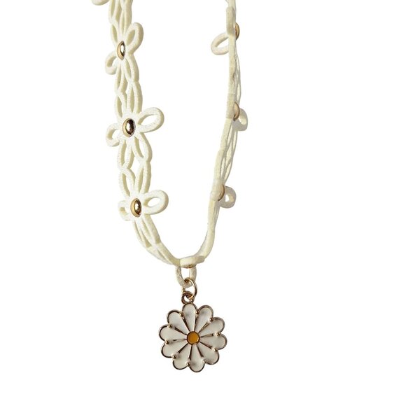 Bohemian Floral Pendant Choker Necklace White Lace Gold Studs Bridal Jewelry - Picture 2 of 4